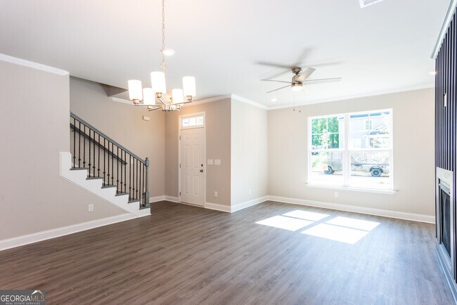 Building Photo - 3352 Landings S Dr SW