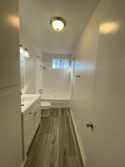 Building Photo - 7932 Lampson Ave