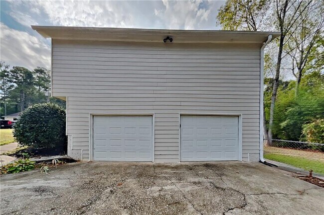 Building Photo - 4730 Spring Gate Dr