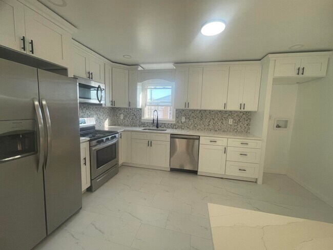 Primary Photo - 520 Avenue C
