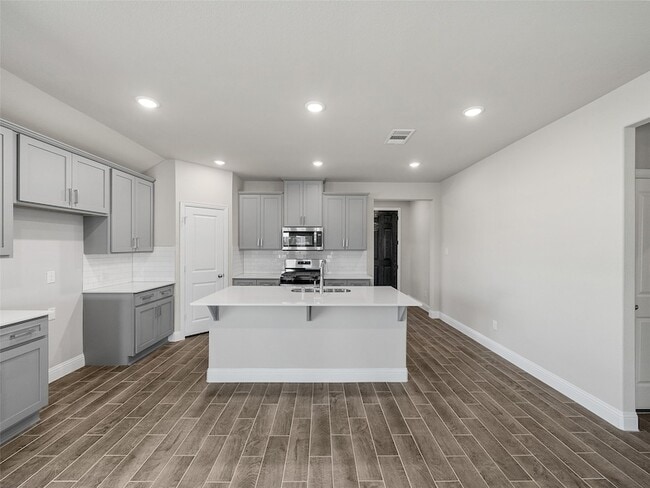 Building Photo - 401 Tartane Dr