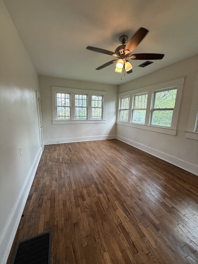 Building Photo - 1225 15th Way SW