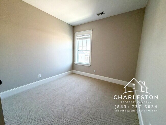 Building Photo - 1636 Juliana St