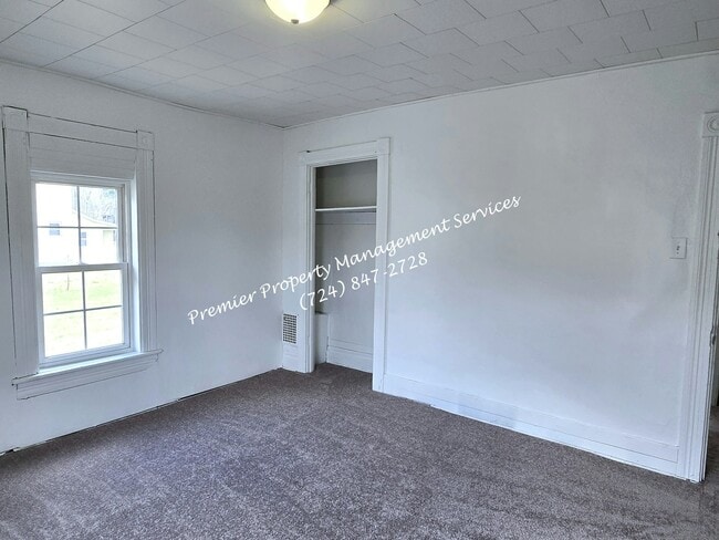 Building Photo - 416 E Reynolds St