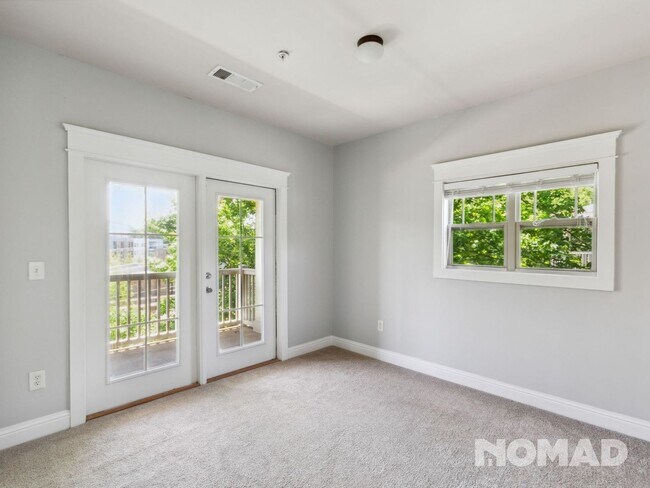 Building Photo - Cozy 2 Bedroom/2.5 Bath Townhome in Atlanta