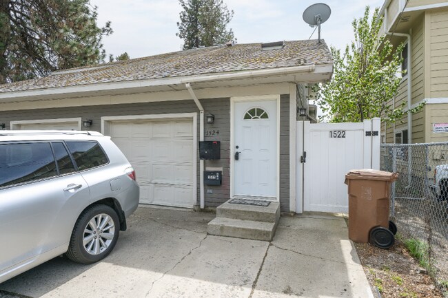 Building Photo - 1524 W Tenth Ave