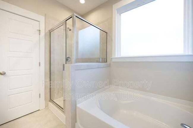 Building Photo - 225 Whirlaway Dr