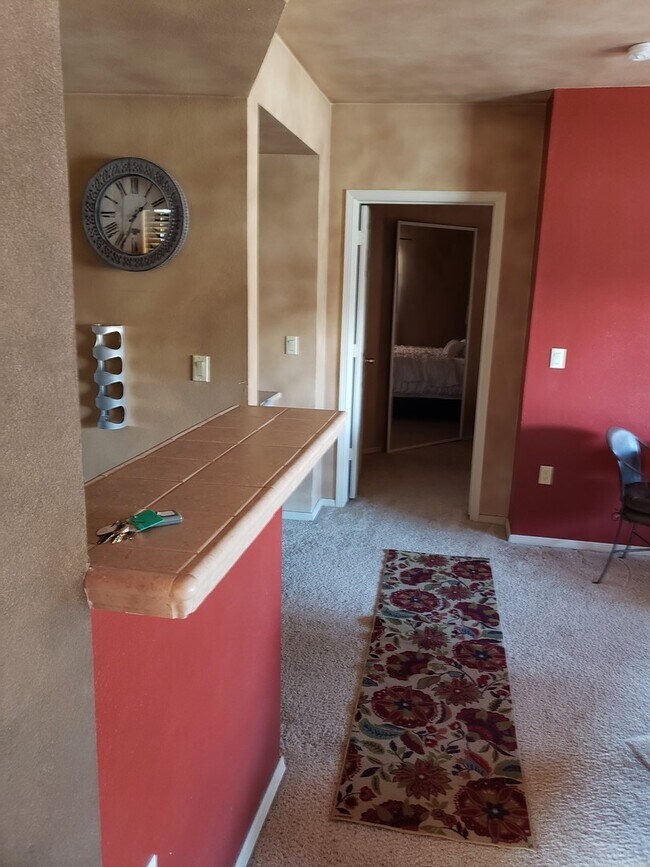 Building Photo - 2 Bedrooms, 2 Baths Executive