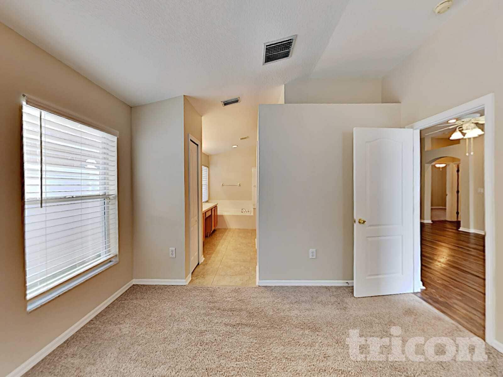 Building Photo - 1926 Sean Wood Cir