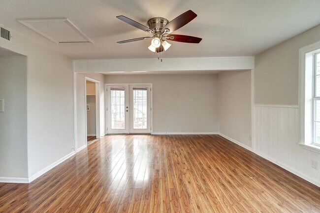 Building Photo - 722 Ralston Ave