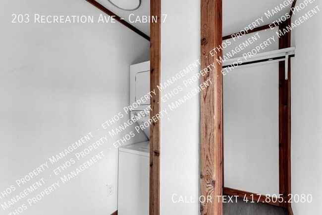 Building Photo - 203 Recreation Ave