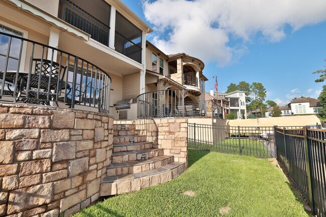 Building Photo - 12336 Pebble View Dr