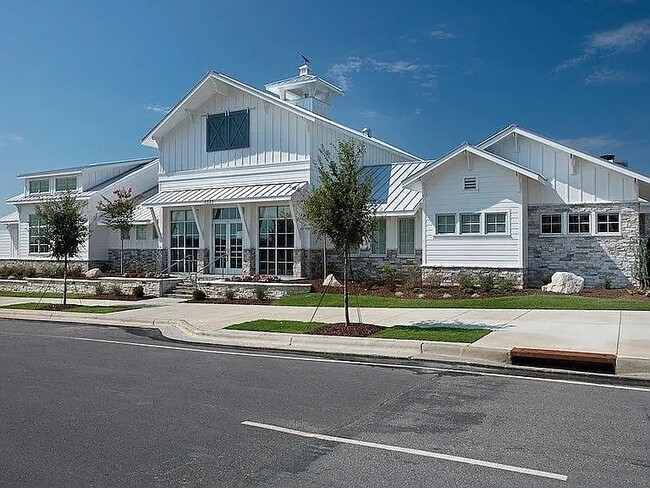 Building Photo - 6400 Astor Elgin St