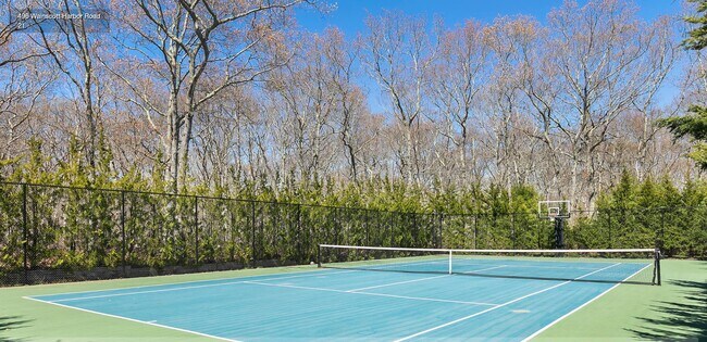 Building Photo - 496 Wainscott Harbor Rd