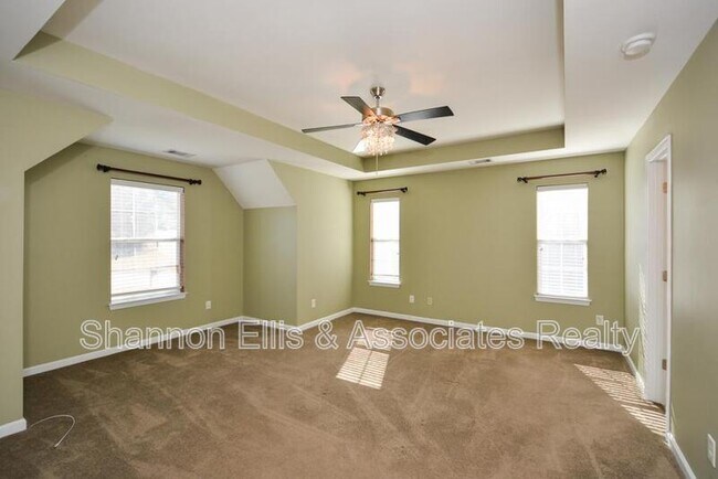 Building Photo - 137 Baywood Crossing