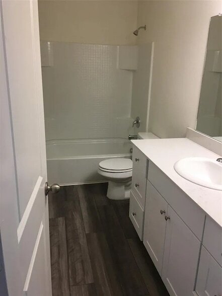 Building Photo - 1661 Hossler Trl