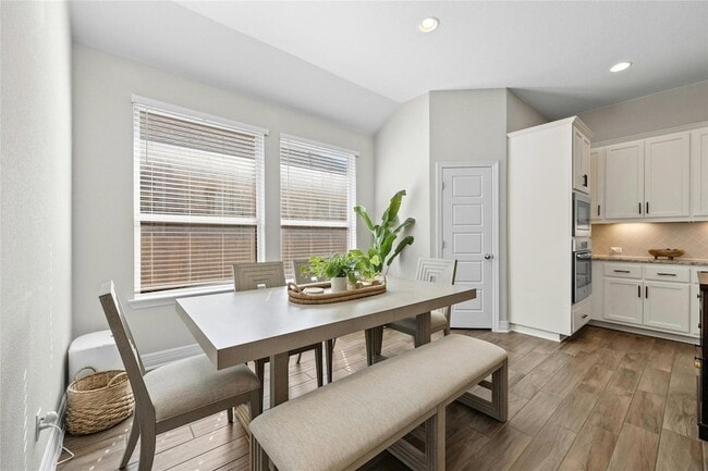 Building Photo - 2812 Rabbit Creek Dr