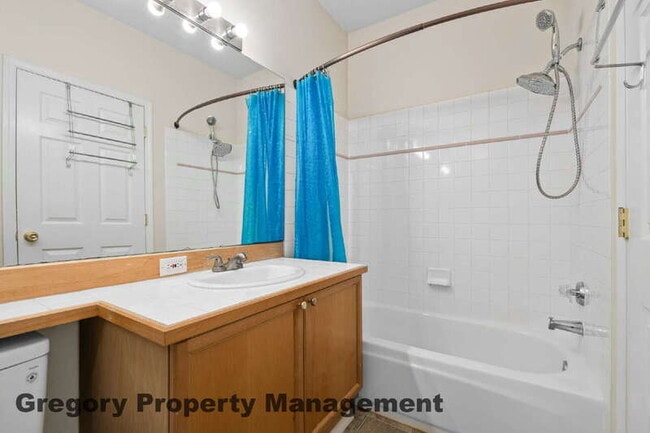 Building Photo - 12120 NE 172nd Pl