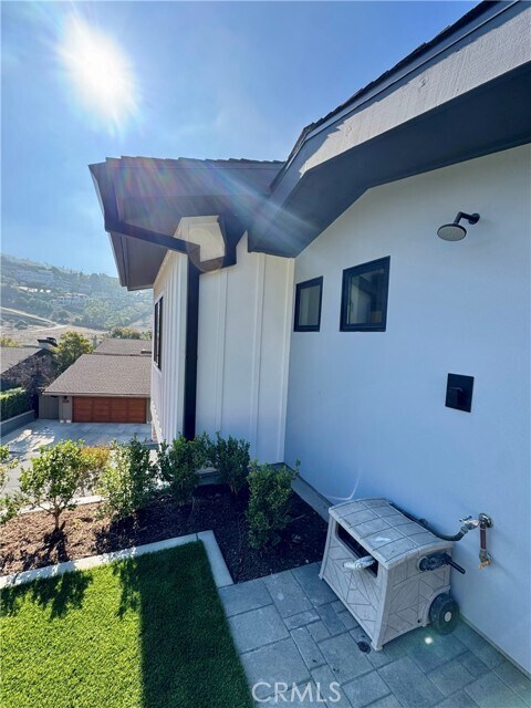 Building Photo - 980 Meadowlark Ln