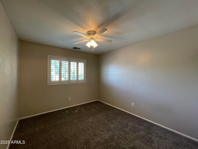 Building Photo - 1605 E Melanie St