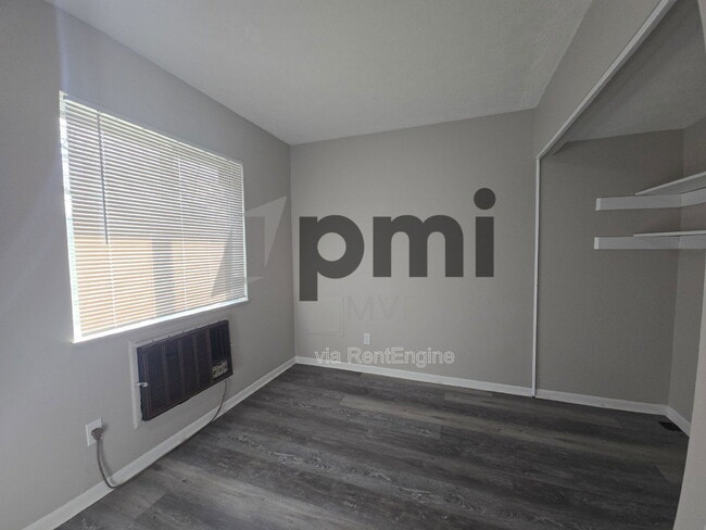 Building Photo - 834 Whitethorne Ave