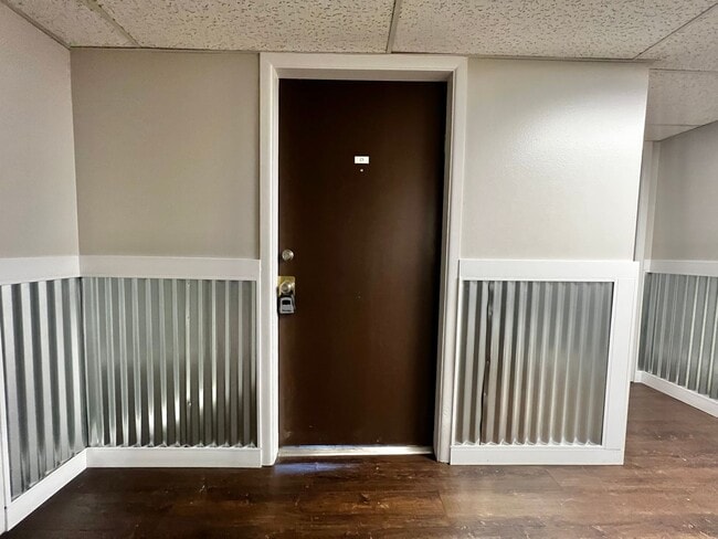 Building Photo - Mathews634 (KC-DT)