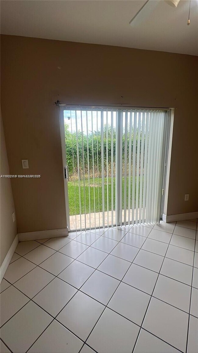 Building Photo - 2551 SE 16th Terrace