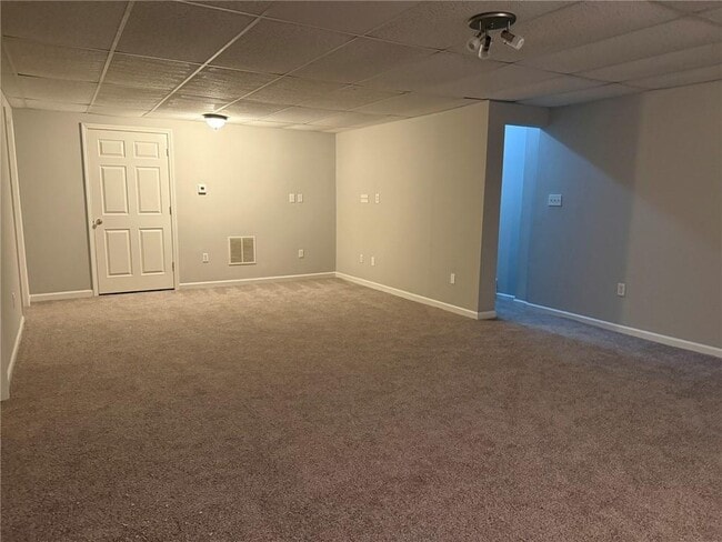Building Photo - 1135 Hillcrest Glenn Cir