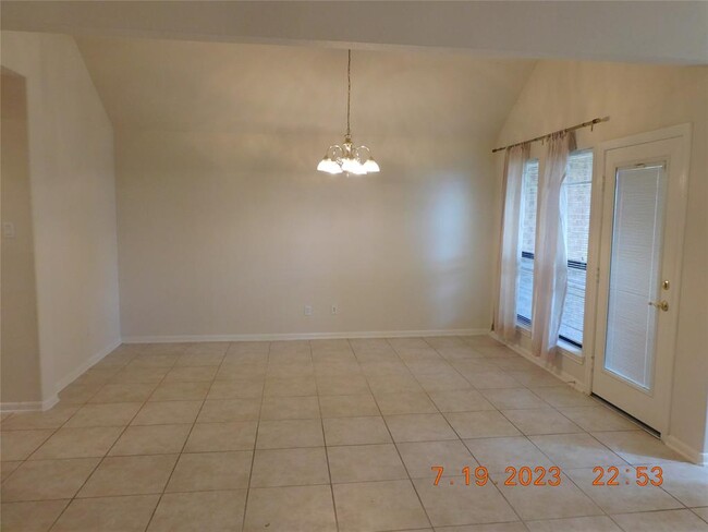 Building Photo - 4930 Julia Ct