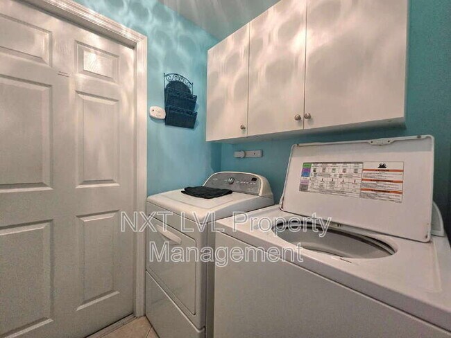 Building Photo - 2507 Embers Pkwy W