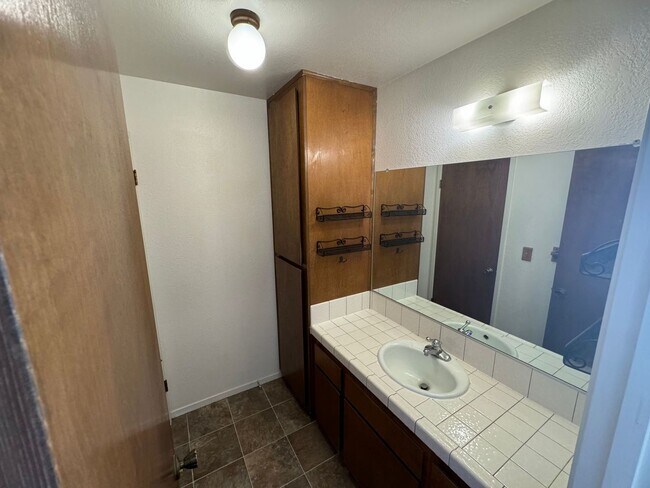 Building Photo - 1283-1285 S 16th St