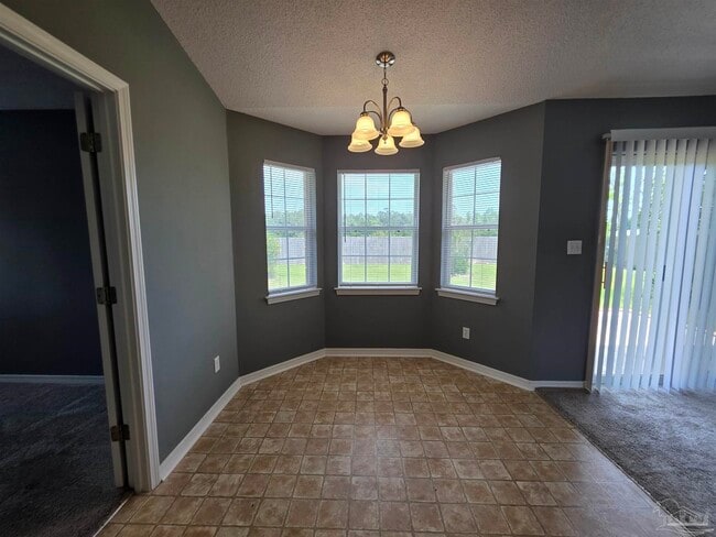 Building Photo - 6024 Yellow Rose Dr