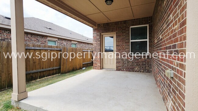 Building Photo - 333 Cedar Crk Dr