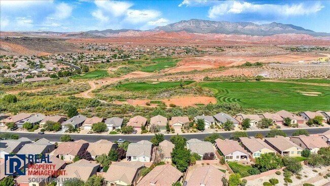 Building Photo - Beautiful Coral Canyon Home