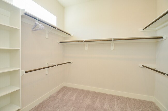 Building Photo - 5811 Fairdale Ln