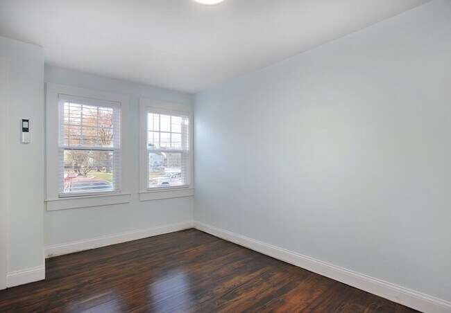 Building Photo - 3 Island Ave