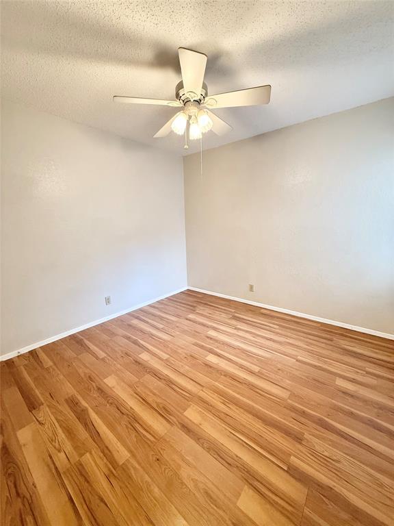 Building Photo - 9901 Hundred Oaks Cir