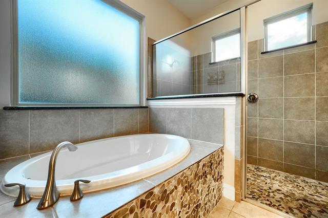 Building Photo - 949 Byron St