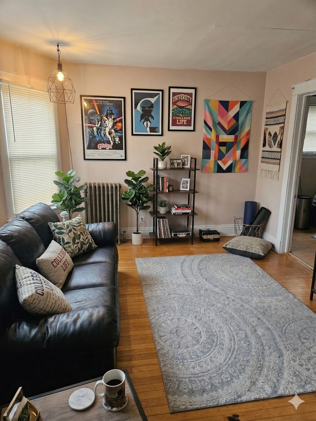 Building Photo - 452 W Doty St