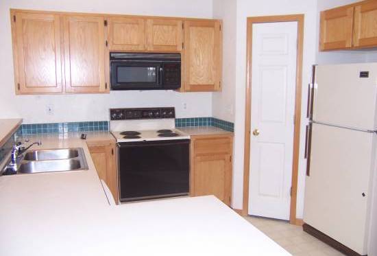 Building Photo - 421 Radiant Dr