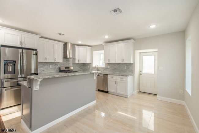 Building Photo - 43 Perrin Ave