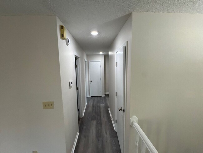 Building Photo - Duplex