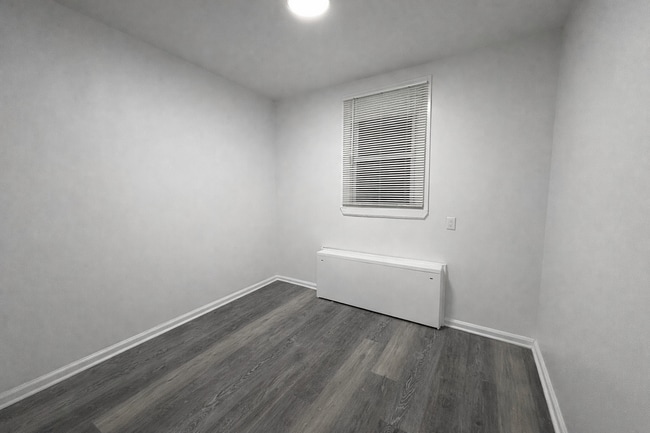 Building Photo - 2062 E Stella St