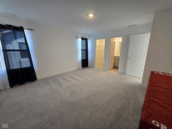 Building Photo - 5128 Summerton St
