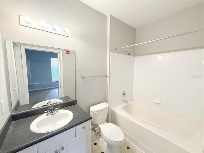 Building Photo - 8848 Villa View Cir
