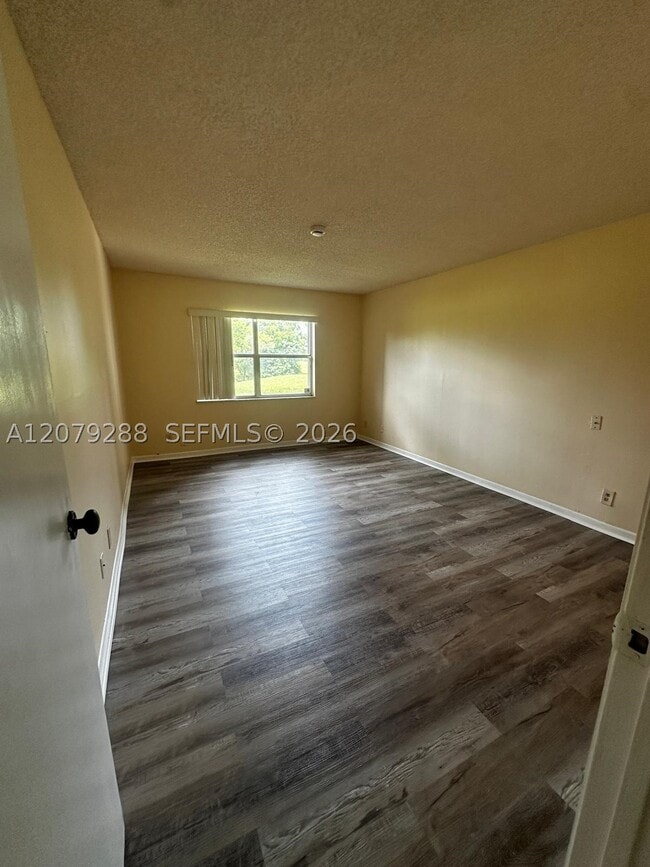 Building Photo - 6300 S Falls Cir Dr