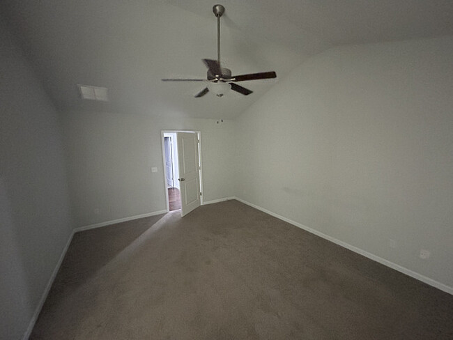 Building Photo - 6031 Villa Ford Ln