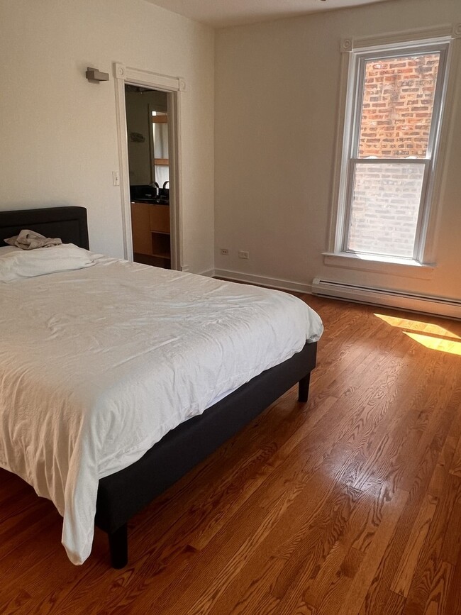 Building Photo - 5714 S Kimbark Ave