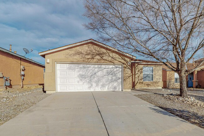 Building Photo - 1884 Mesa Grande Loop NE