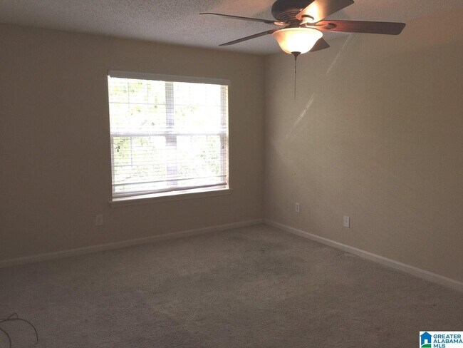 Building Photo - 1108 Chapel Creek Dr